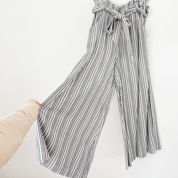 American Eagle Two Piece set - Picture 7 of 10